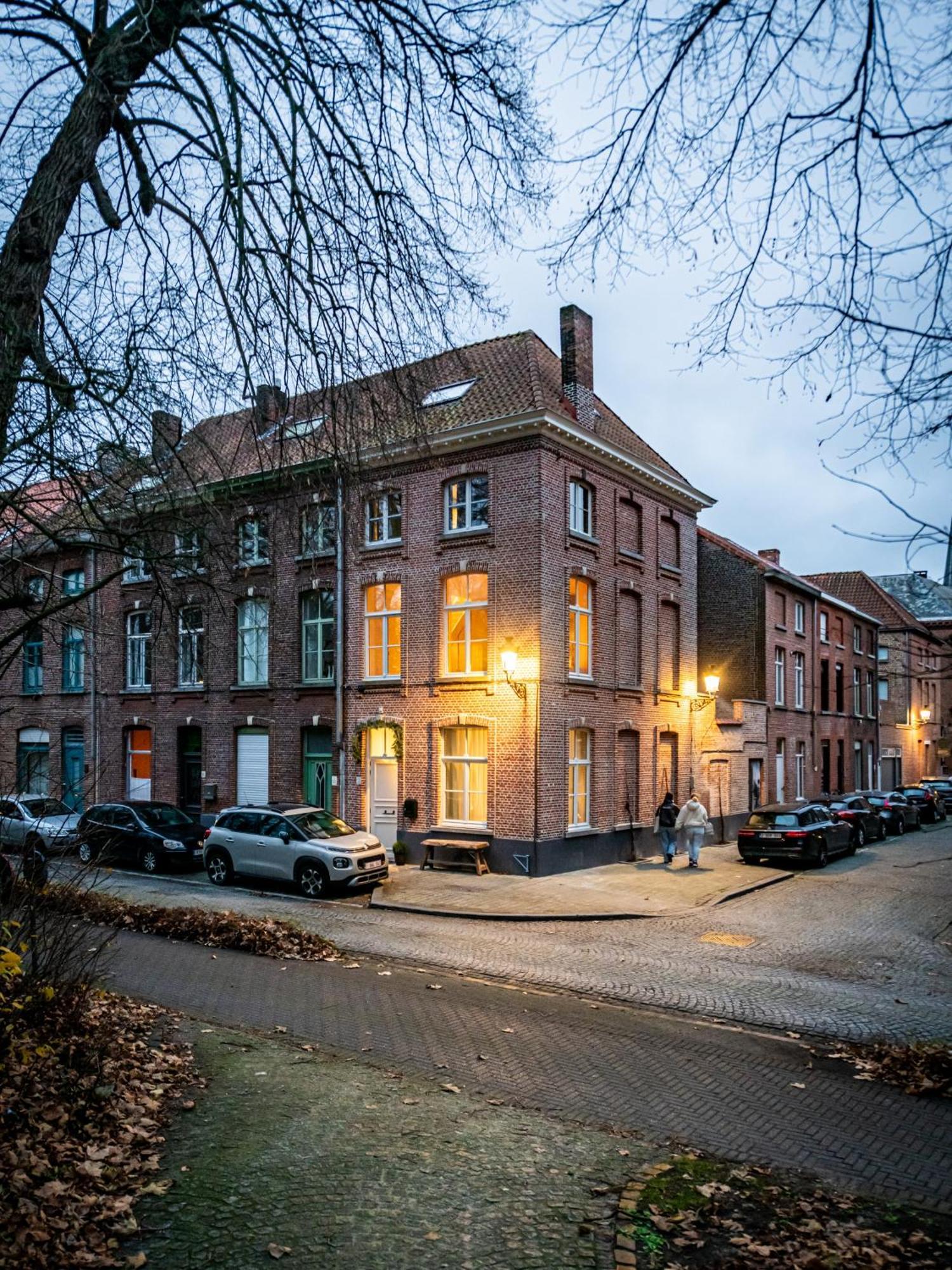 Romantic Escape And Wellness At Miss Tinguett In * Brügge